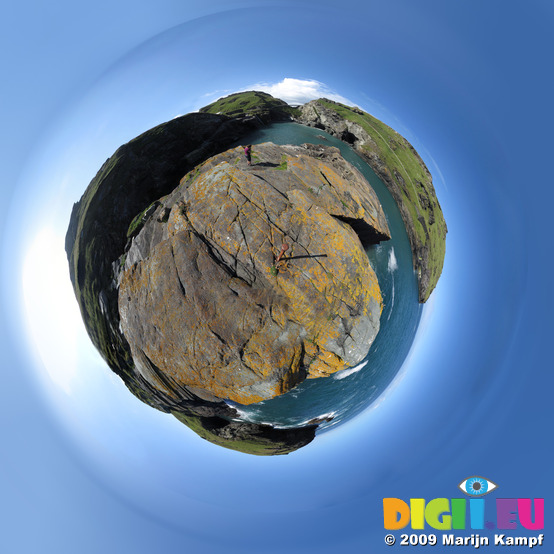 SX07524-07567 v2 Polar Planet Tintagel Castle